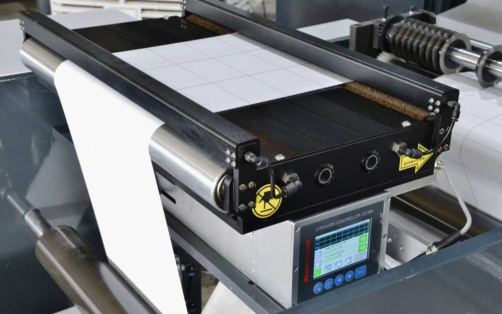 Rewinding-&-Paper-Tube-Cutting-Machine3