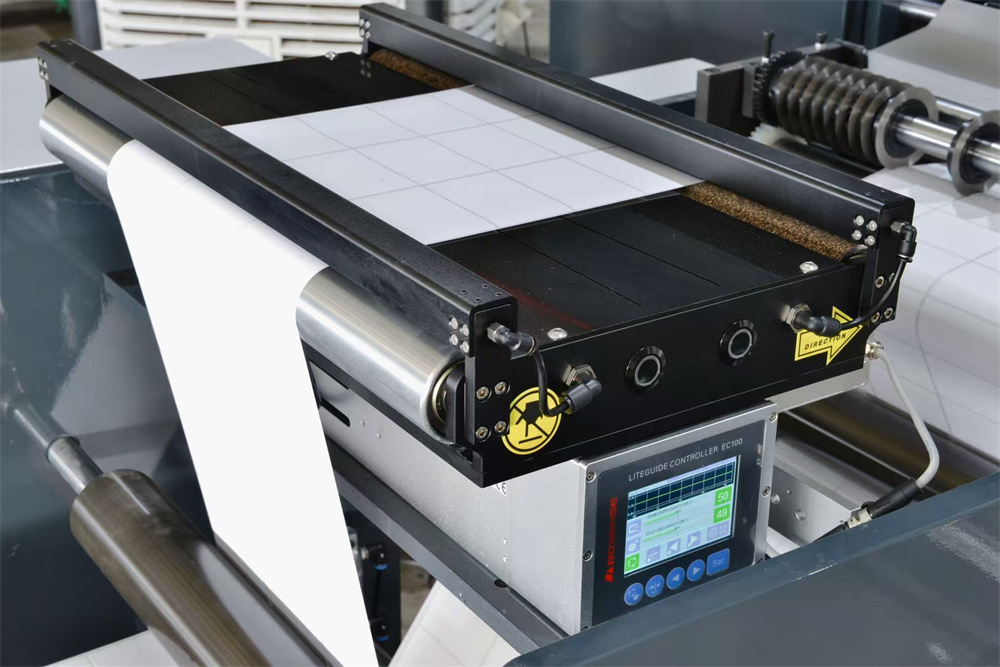 High-Performance Non-Stop Rewinding Machine04