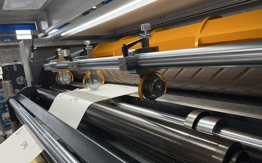 Narrow-Web-High-Speed-Slitting-Machine6